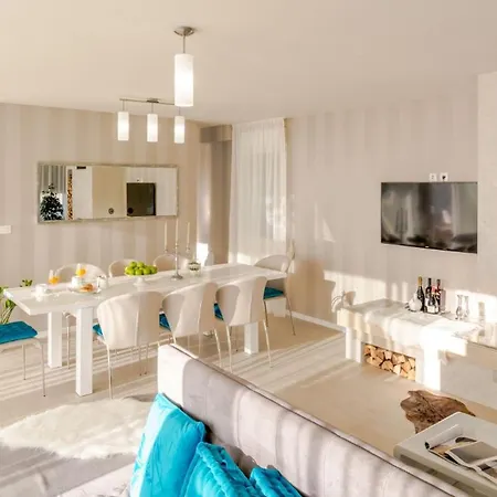 Luxury Astraeus Near Split, Private Pool 빌라 *