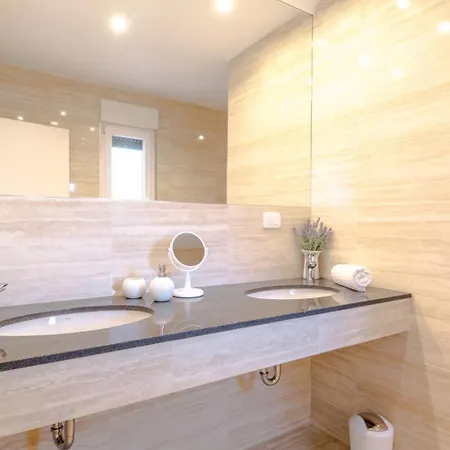 Luxury Astraeus Near Split, Private Pool * 포드스트라나