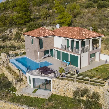 Luxury Astraeus Near Split, Private Pool 빌라 포드스트라나